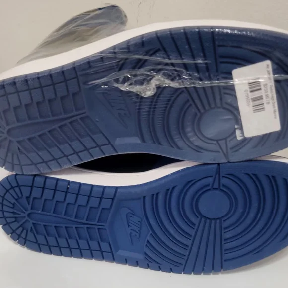 Jordan 1 Retro High OG Dark Marina Blue - Picture 5 of 8